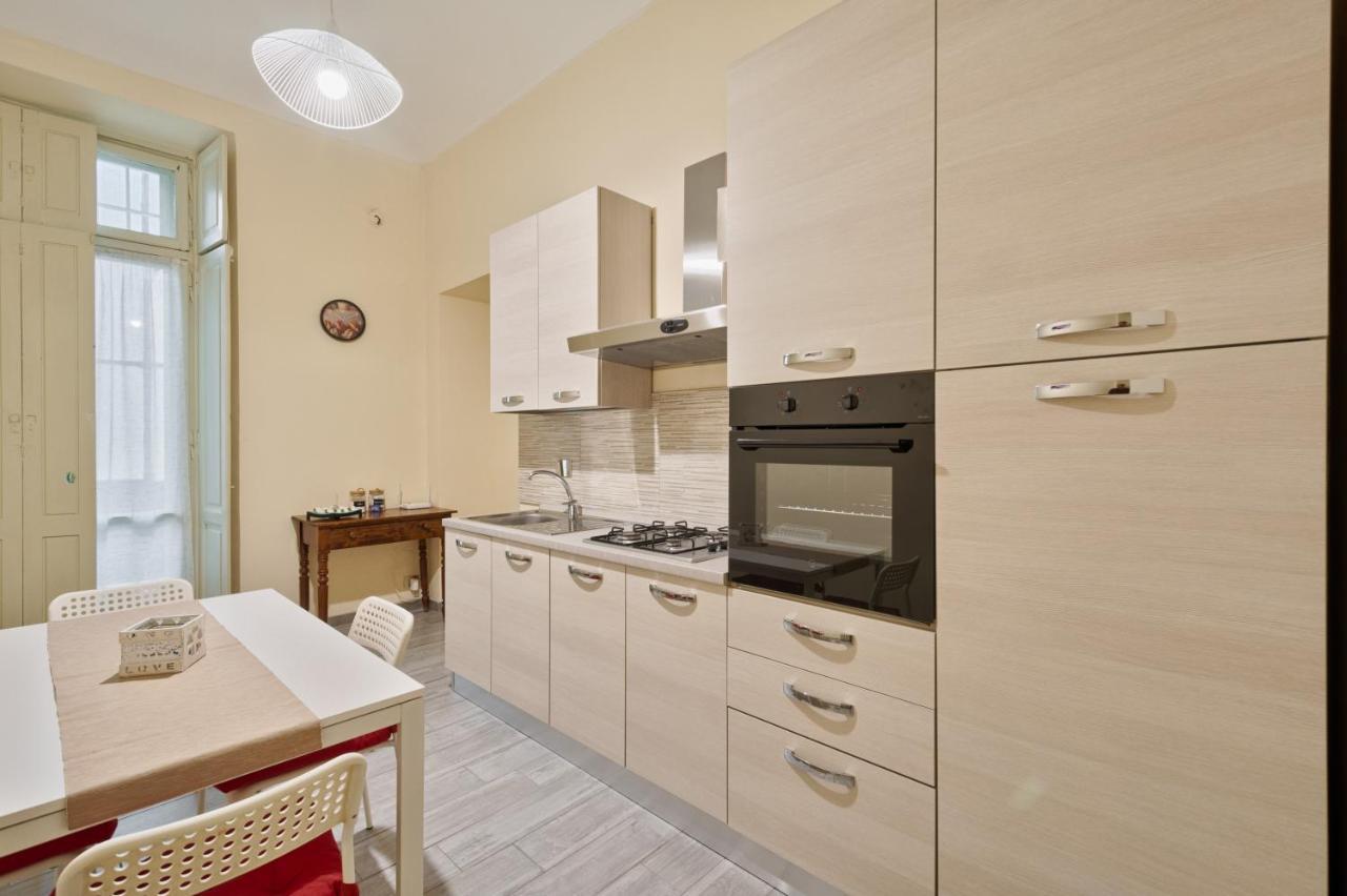 Ferienwohnung Lovely Flat Cit Turin Exterior foto